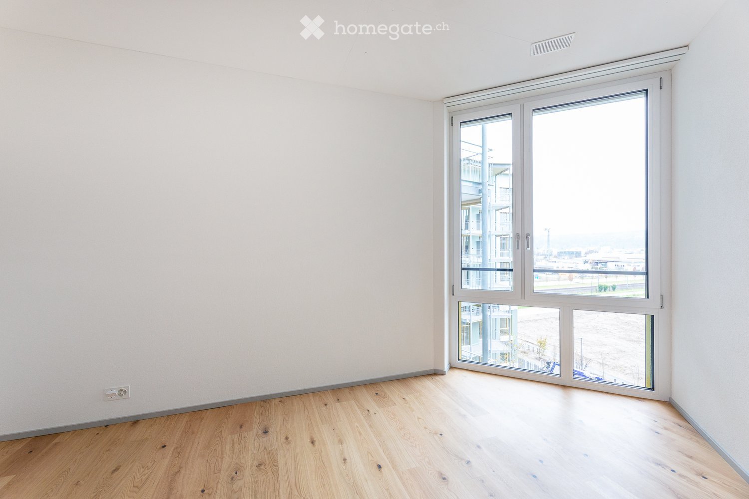 Moderne 3.5-Zimmer-Wohnung mit Balkon direkt am Bahnhof Hegi - Bild 5