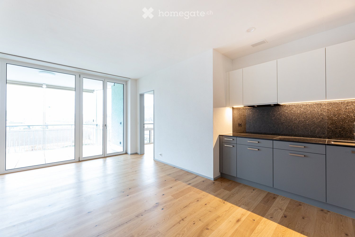 Moderne 3.5-Zimmer-Wohnung mit Balkon direkt am Bahnhof Hegi - Bild 9