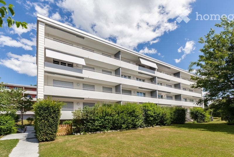 Helle 3-Zimmer-Wohnung mit Balkon und Aussicht in Oberrohrdorf - Bild 1
