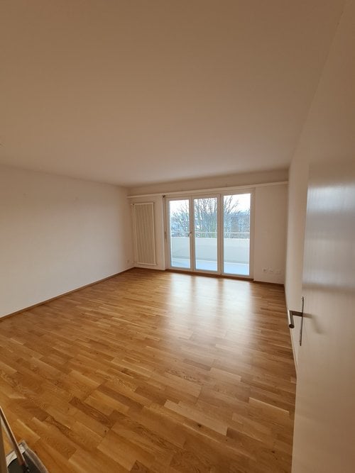 Helle 3-Zimmer-Wohnung mit Balkon und Aussicht in Oberrohrdorf - Bild 4