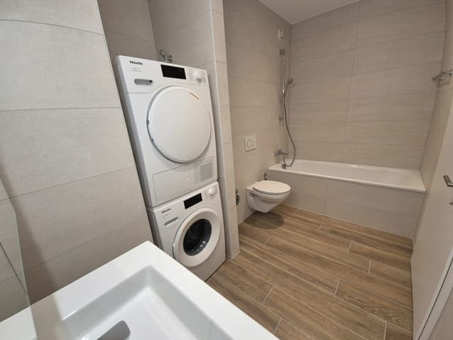 Berges 3 - Appartement 4.5 pièces au 4ème étage - Bild 4