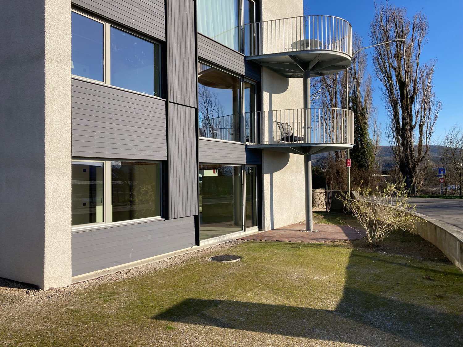 Gartenwohnung in Birsfelden - modern - neuwertig - Bild 1