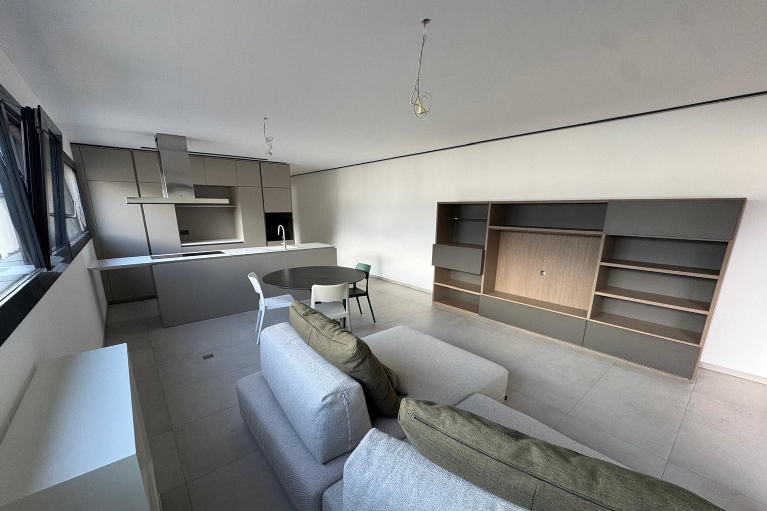 Moderno 2,5 con terrazza subito disponibile anche arredato - Bild 1