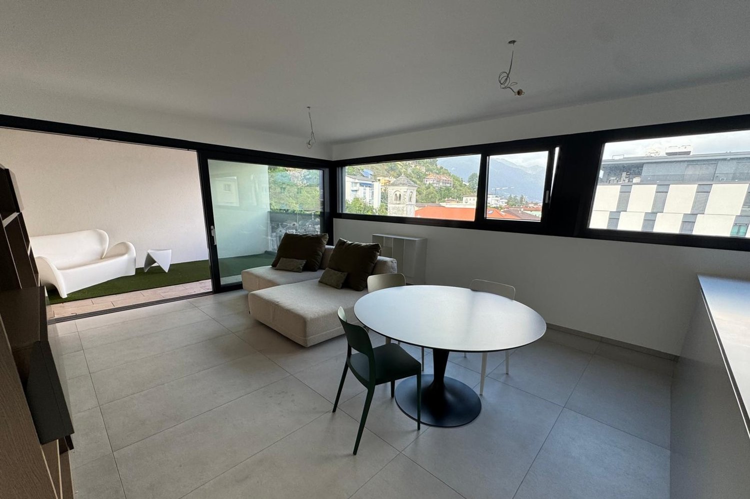 Moderno 2,5 con terrazza subito disponibile anche arredato - Bild 4