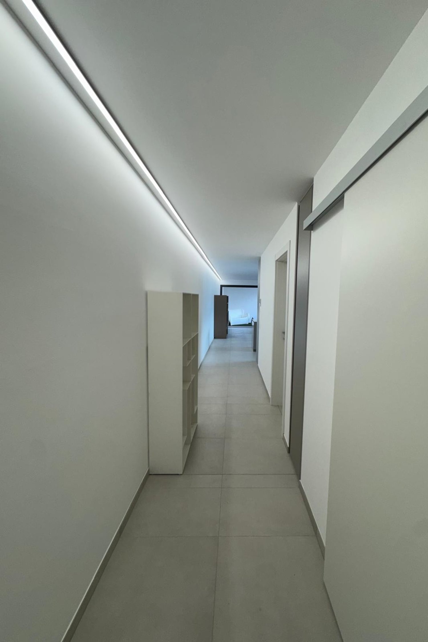 Moderno 2,5 con terrazza subito disponibile anche arredato - Bild 9
