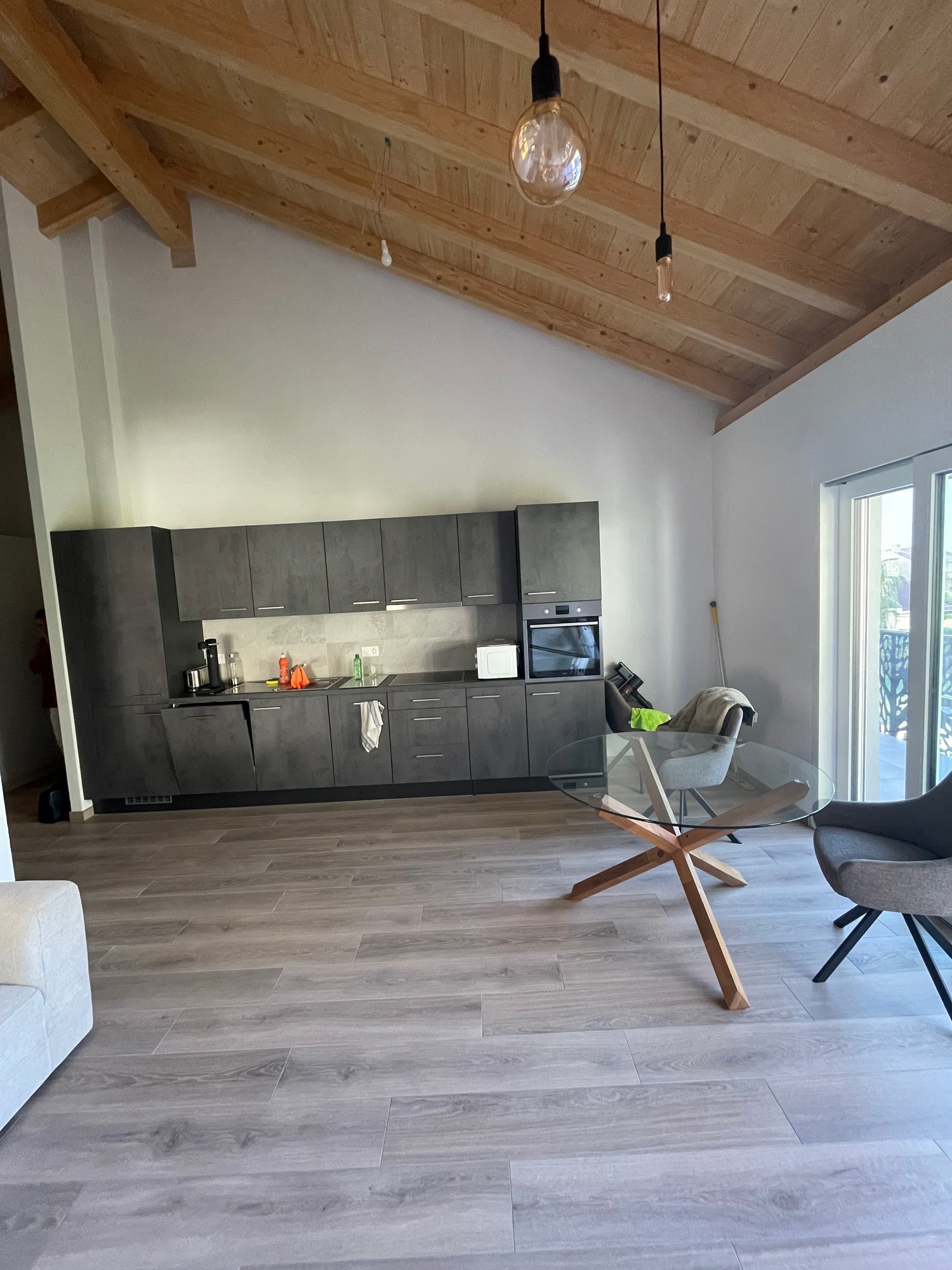 SUPERBE 3.5P NEUF AVEC BALCON ET PARC INTERIEUR COMPRIS- SITUATION IDÉALE À ARDON - Bild 6