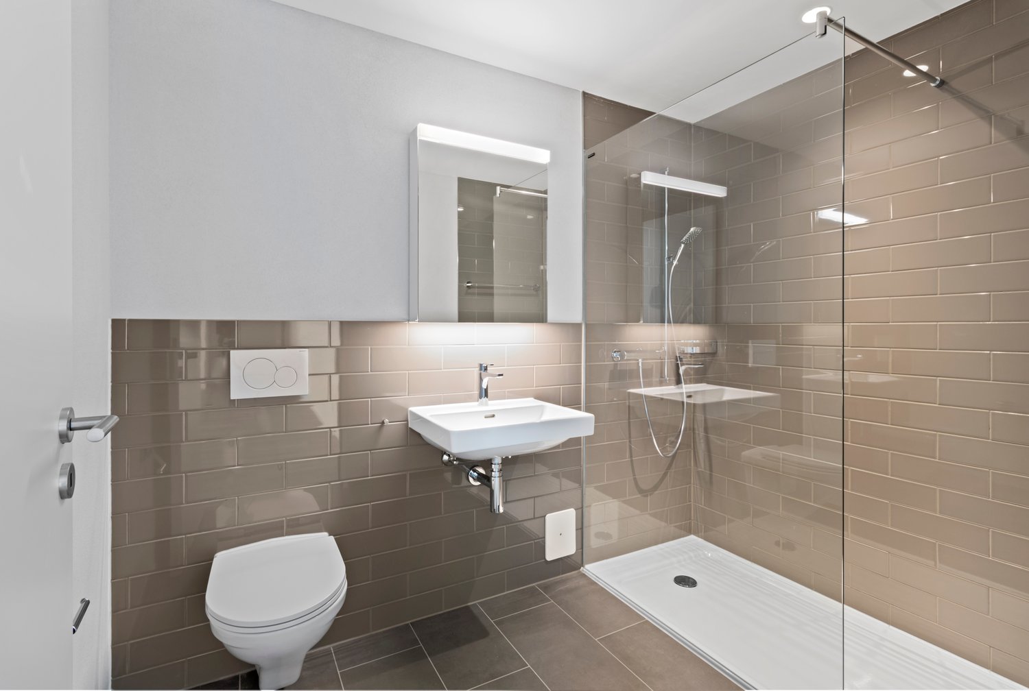 Moderner Neubau in Spreitenbach - Bild 2