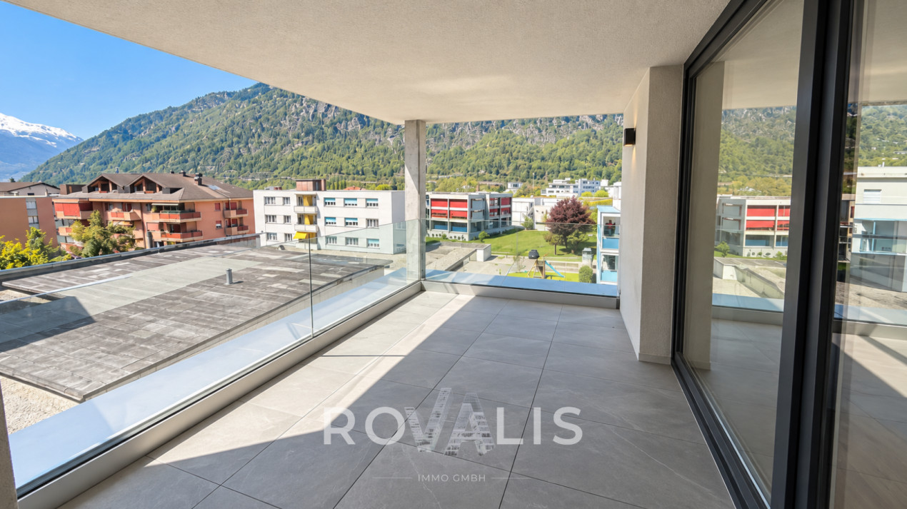 **Moderne 4.5-Zimmer-Wohnung an zentraler Lage in Brig-Glis** - Balkon