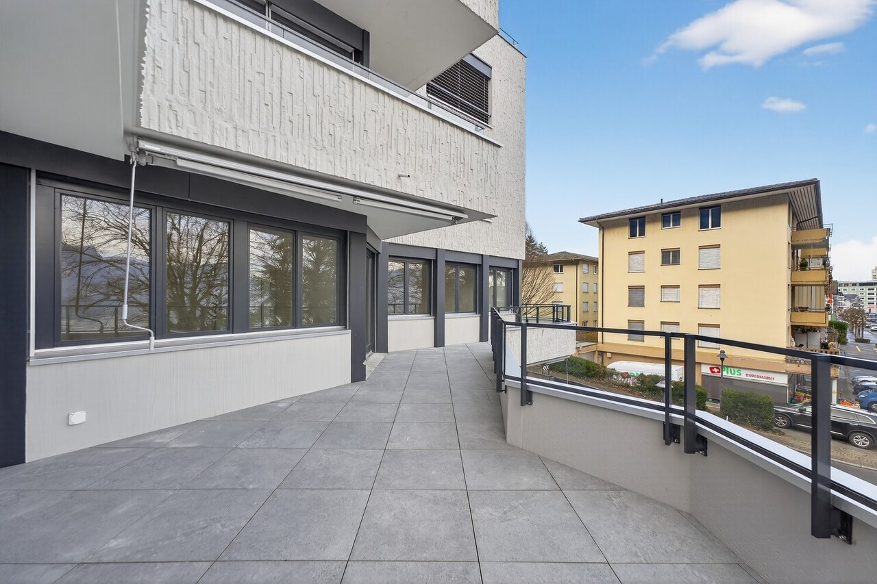 Erstvermietung: Kernsarnierte 3.5-Zimmer-Wohnung mit Berg & Seeblick - Bild 3