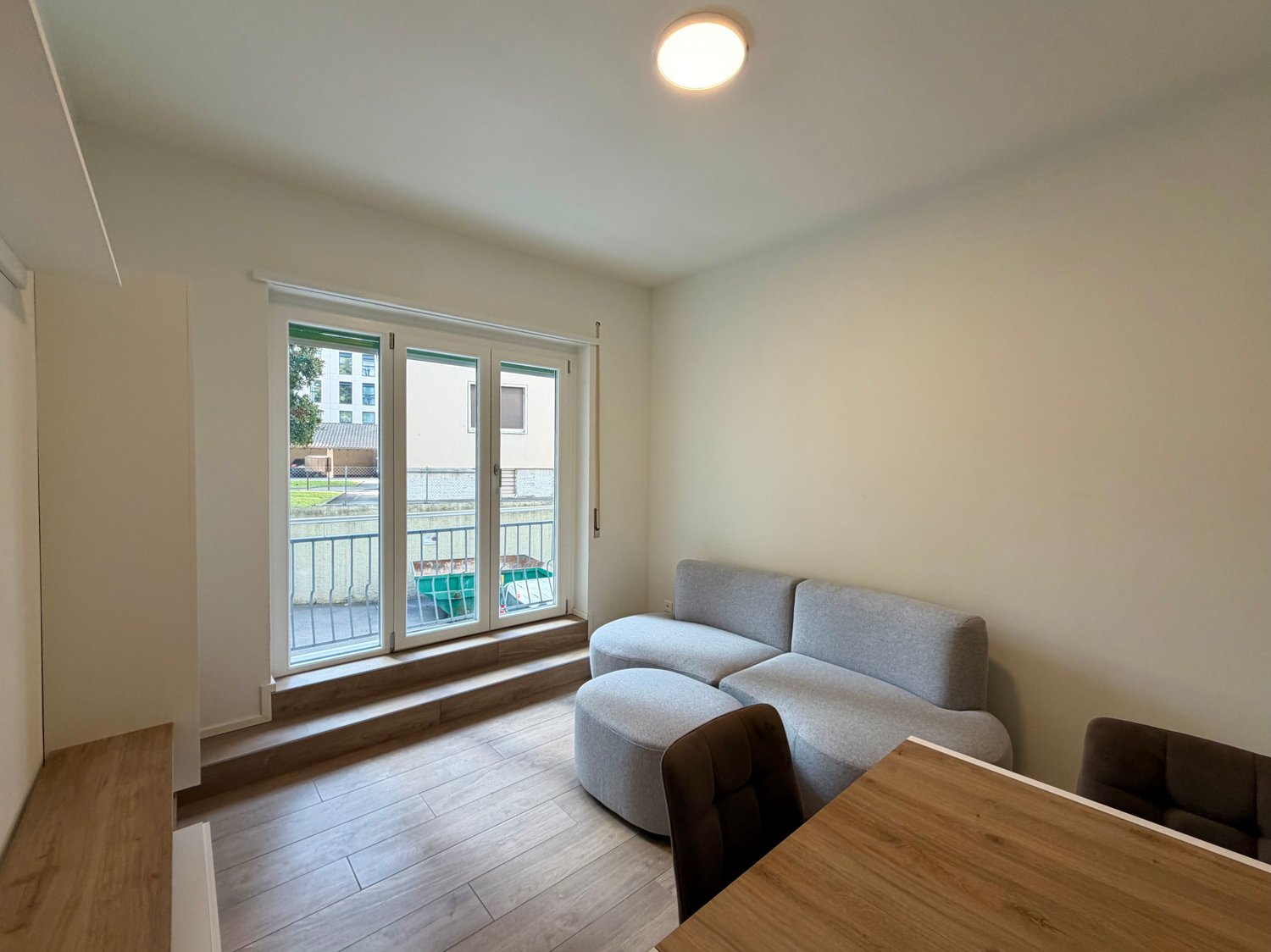 Chiasso Nuovo 2.5 loc. Arredato Pigione 1'050 Spese 200 - Bild 1