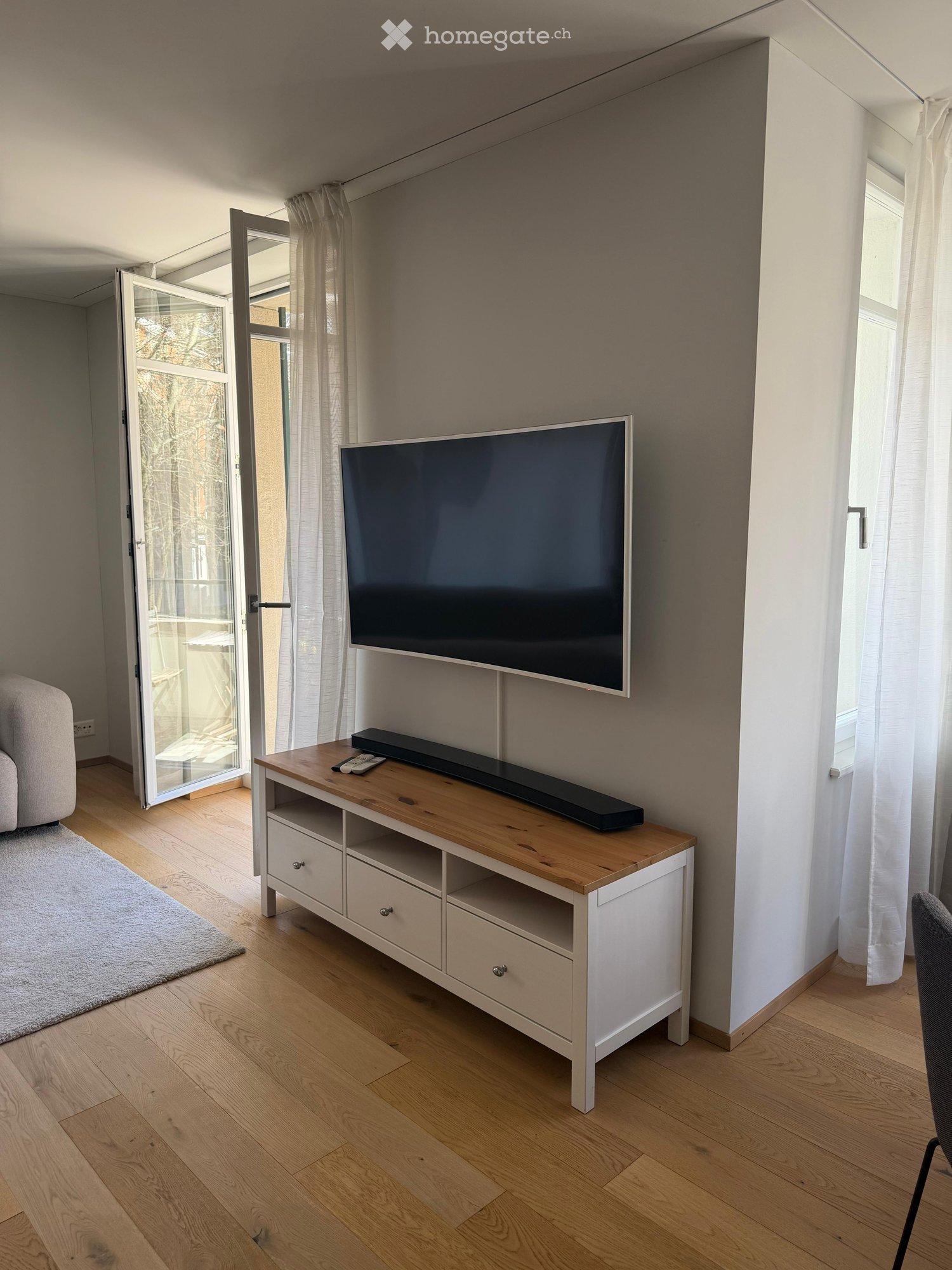 Moderne 2.5-Zimmer Wohnung mit Balkon im Seefeld - Bild 2
