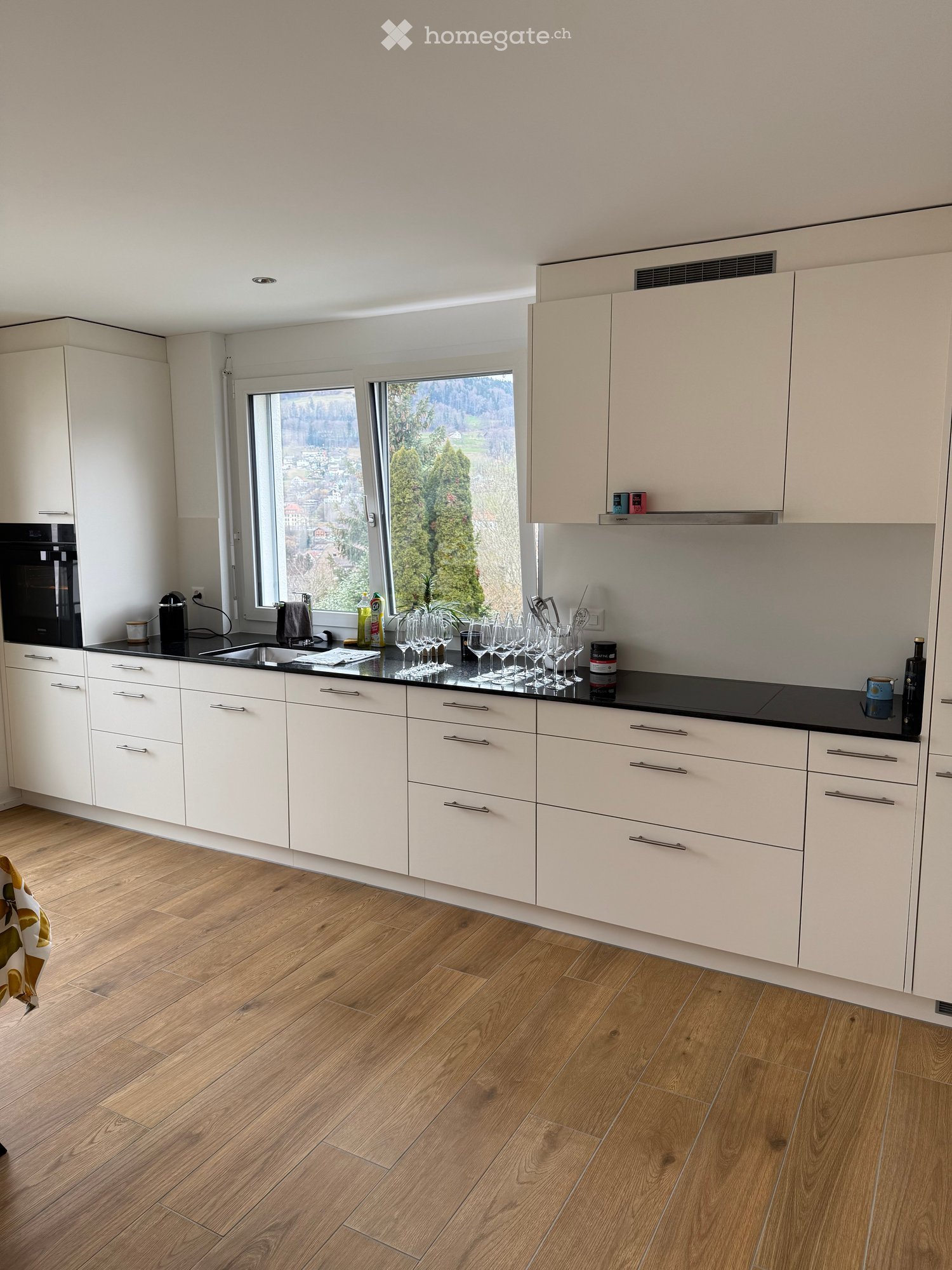 Moderne 3.5-Zimmer-Neubau-Wohnung mit Balkon und schöner Aussicht in Wald ZH - Bild 5