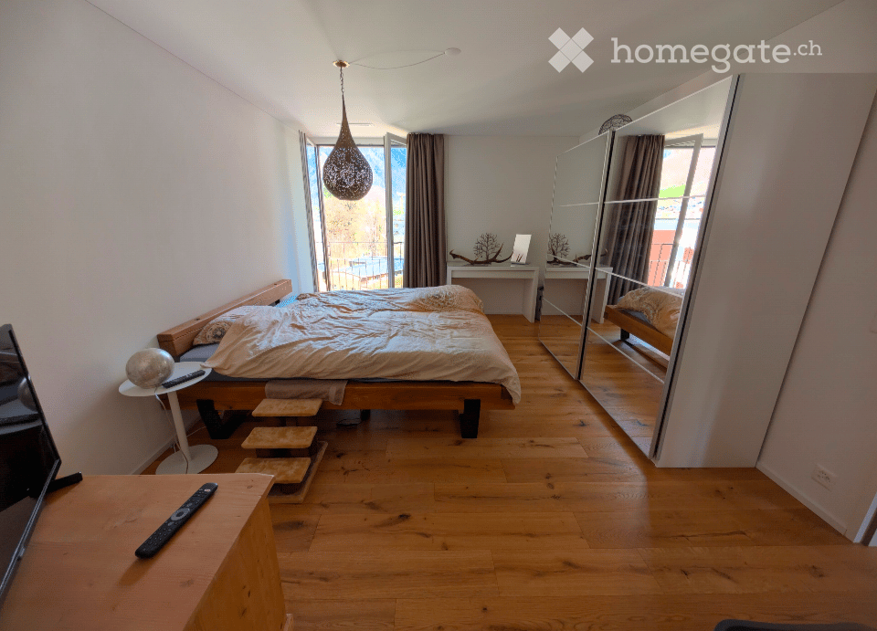 Moderne 3.5-Zimmer-Neubau-Wohnung mit Bergblick in Glarus - Bild 4