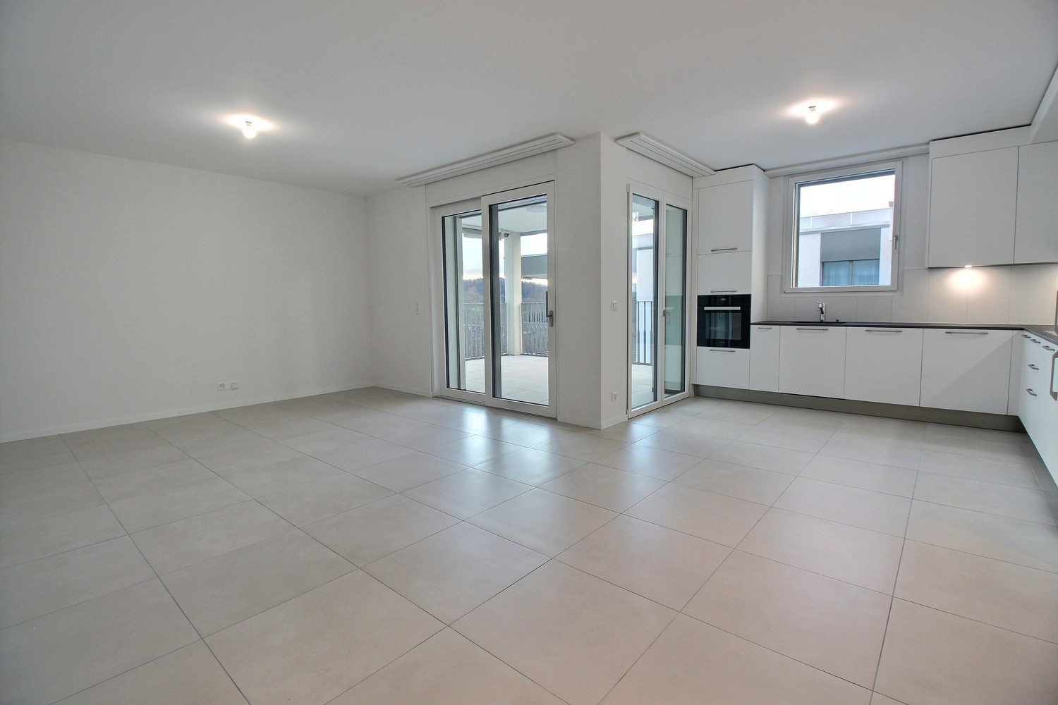 5.5 pièces neuf au 2ème étage ! - Séjour