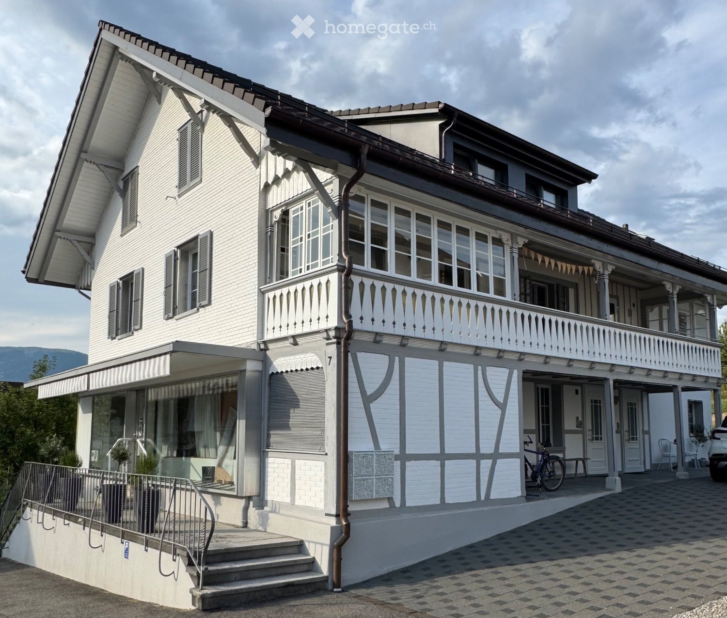 4.5-Zimmer-110m-Dachwohnung,1880 erbaut, stilvoll rest - Bild 1