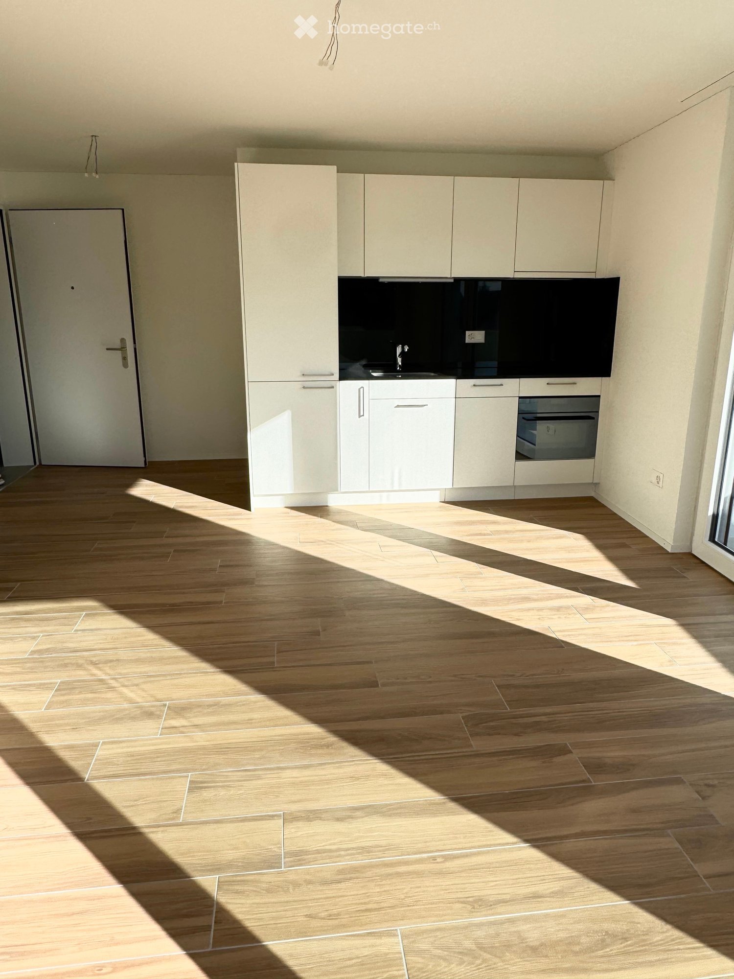 Erstbezug – Helle 2.5-Zimmer-Neubauwohnung mit sonnigem Balkon - Bild 2