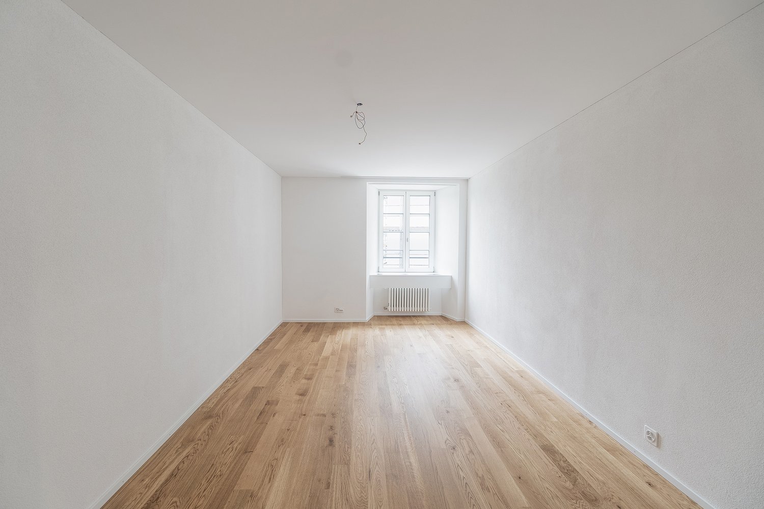 Grosszüge Familienwohnung mit eigenem Garten - Bild 6