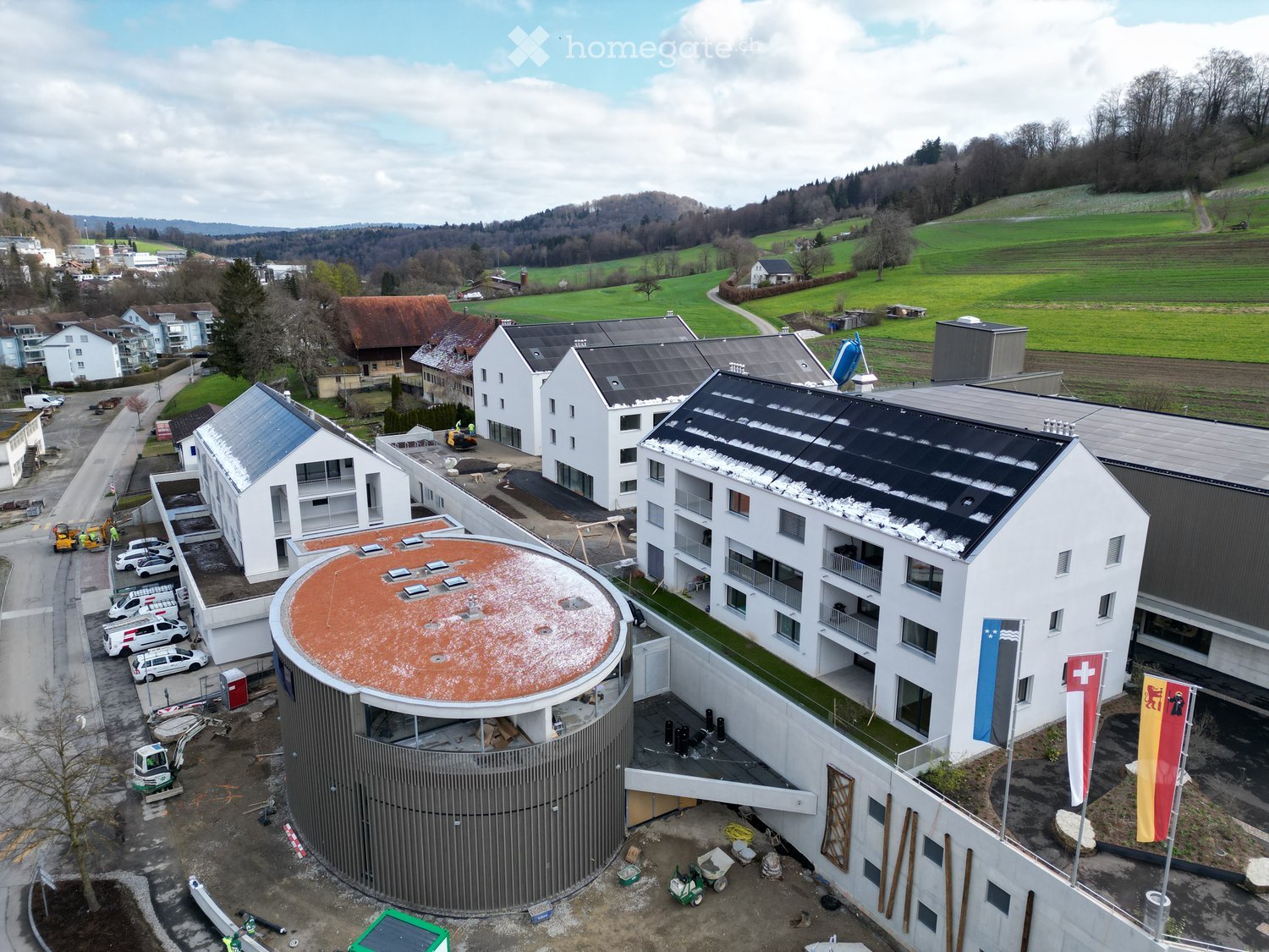 Erstvermietung von sehr grosszügigem Wohnraum an bester Zentrumslage (höchster Innenausbaustandard) - Bild 1