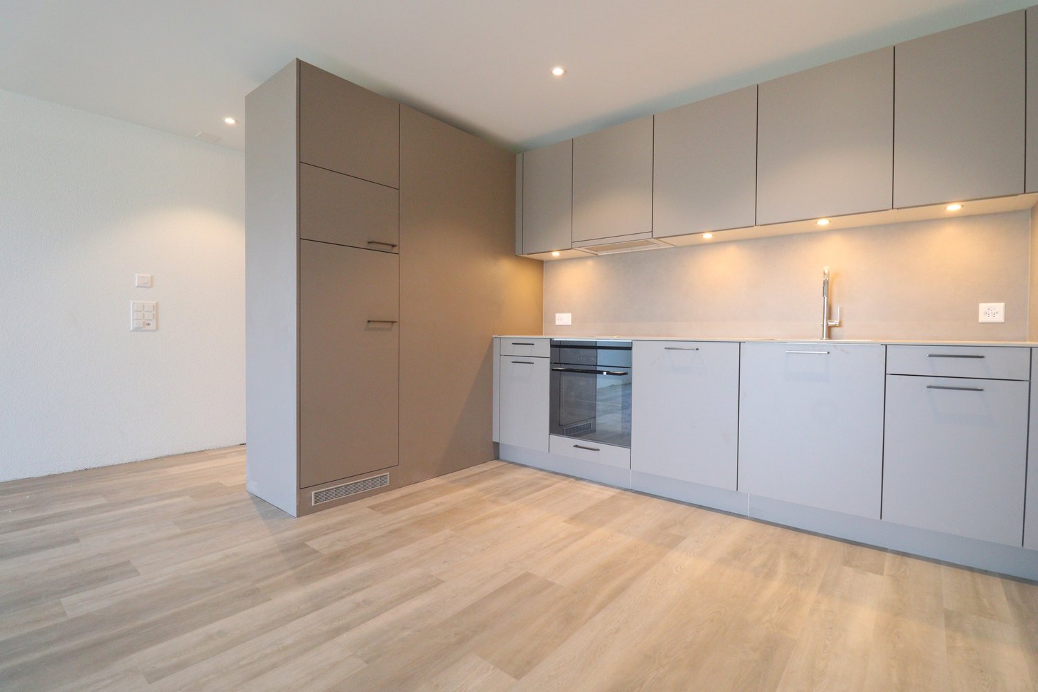 NEUBAU 1.5-Zimmer Gartenwohnung mit Sitzplatz - Bild 4