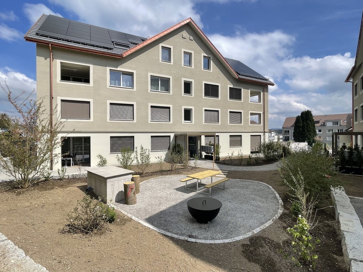 Exklusive 3.5 Zimmer-Wohnung im 1. OG zu vermieten - IMG_2127