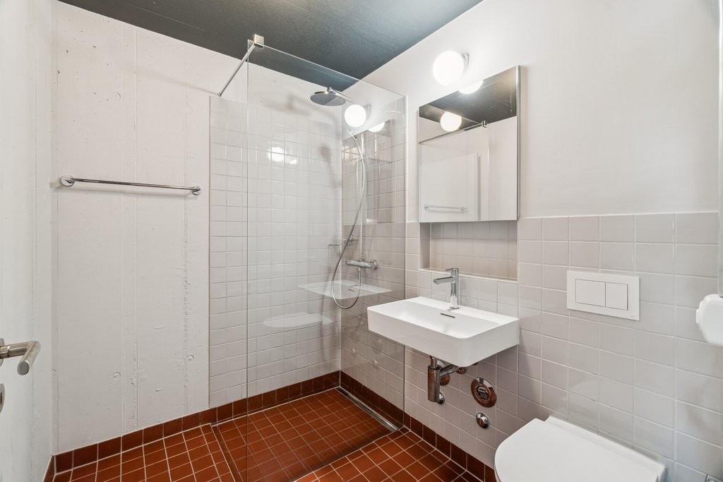 2,5-Zimmer-Wohnung in erstklassigem Neubau! - 602437-B-backbonephoto-013.jpg