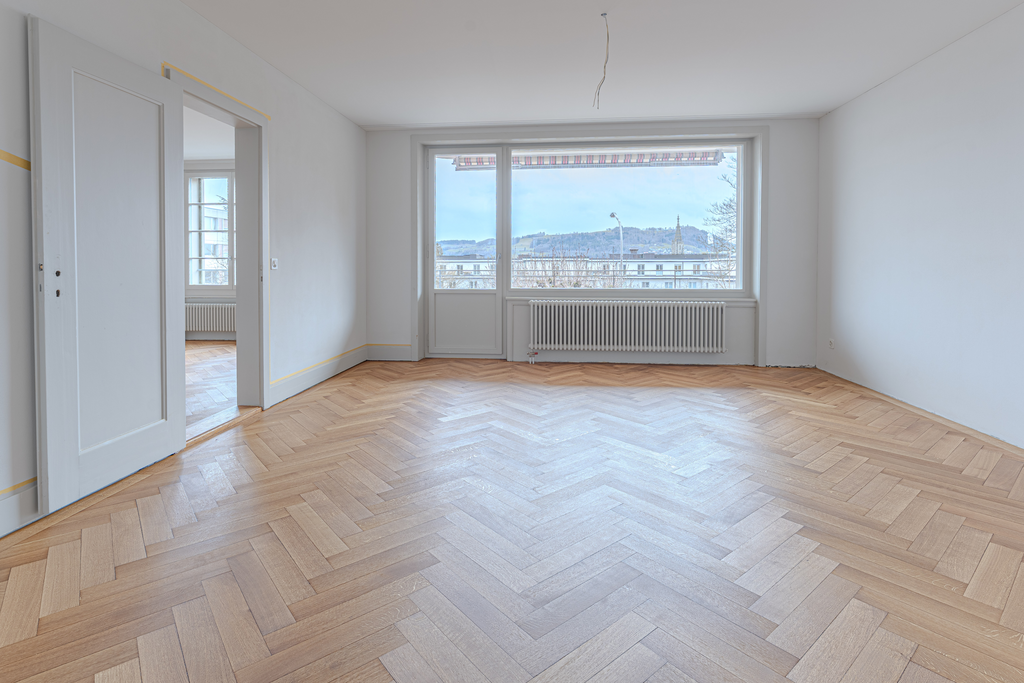 Sanierte Wohnung inmitten Breitenrainquartier zu vermieten - Wohnzimmer