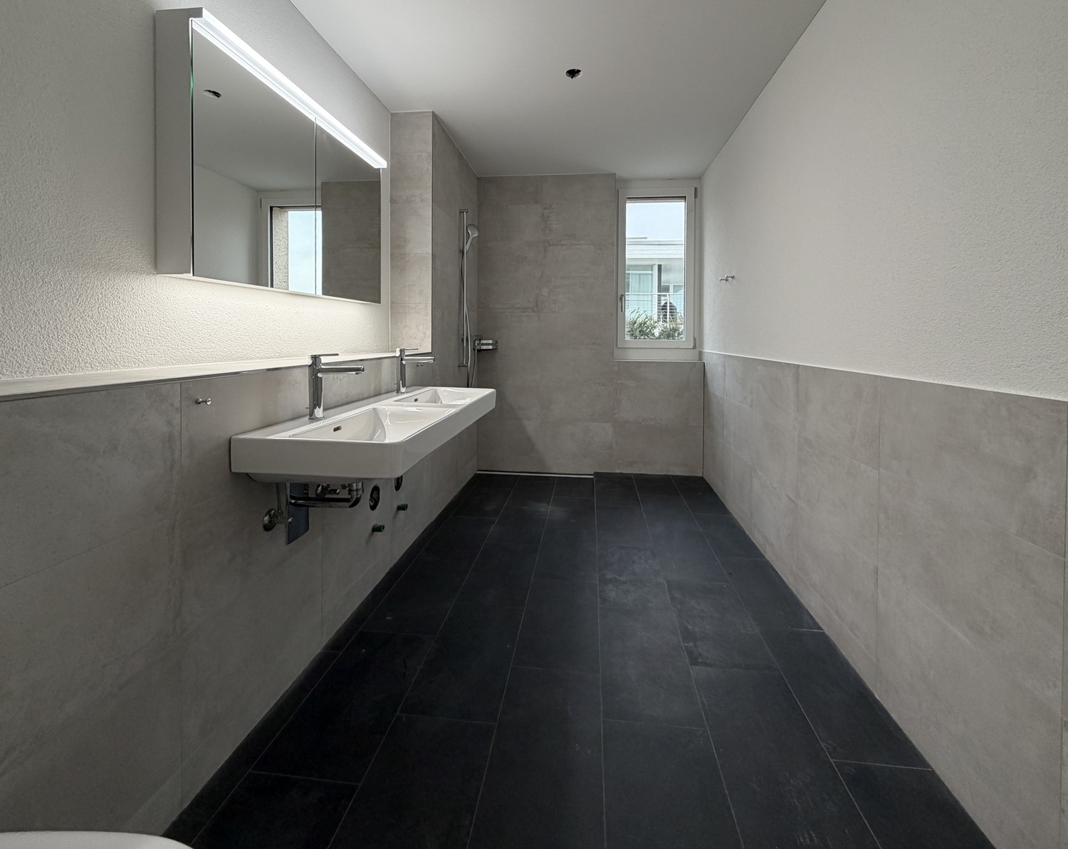 WEITBLICK. LEBENSQUALITÄT. HARMONIE. - Badzimmer