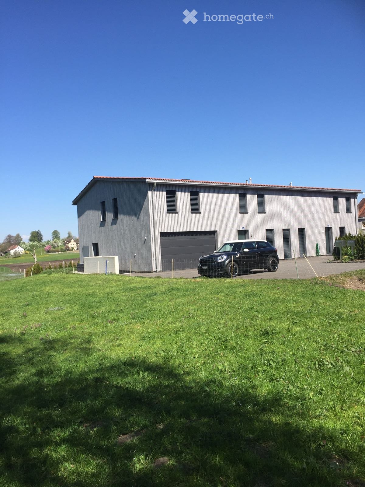 Moderne 5.5-Zimmer-Doppelhaushälfte in ruhiger Lage von Nänikon - Bild 3