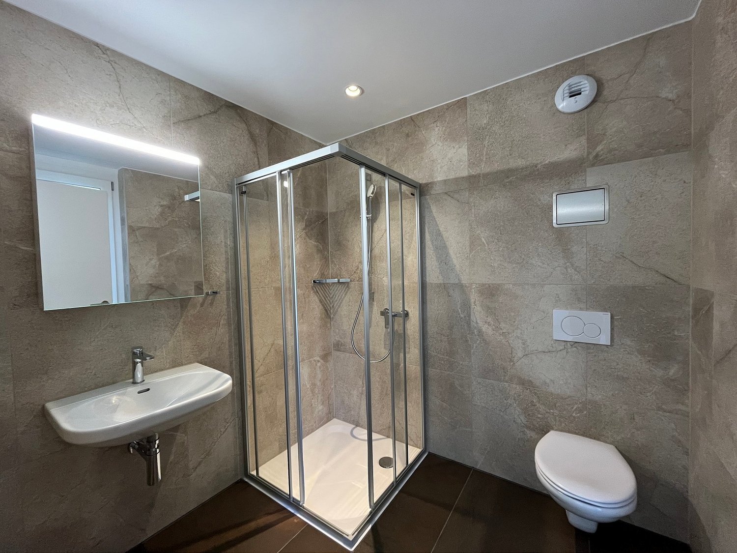 05702 - Appart. 4½ PCES - IMP. CHAMP-RIOND 26 - MATRAN - Bild 9