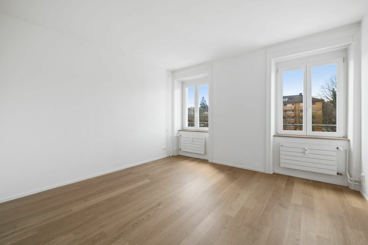 Moderne 2 1/2-Zimmer-Wohnung in kernsaniertem Mehrfamilienhaus Nähe Kronenplatz - Bild 6