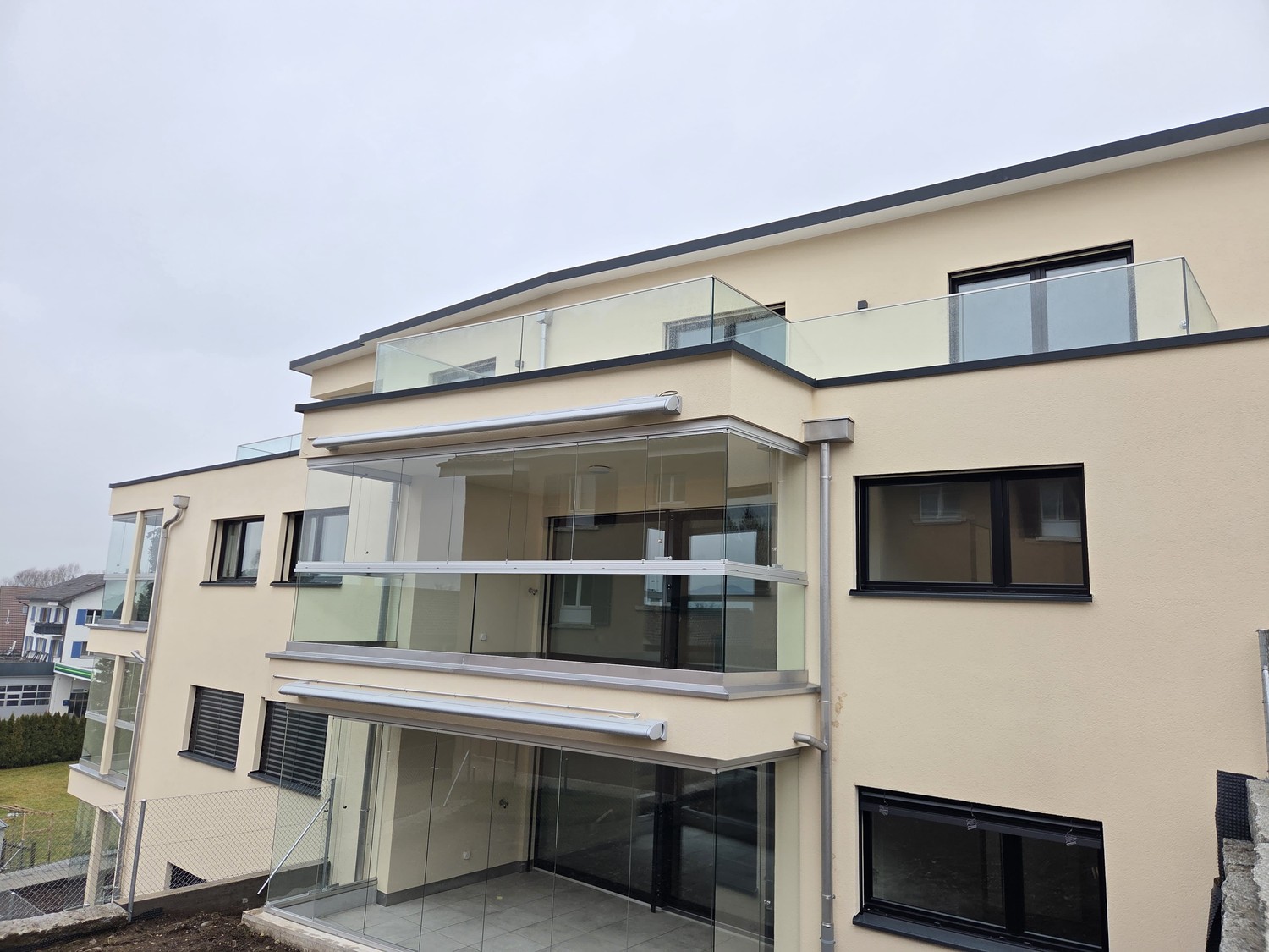 Moderne 3.5 Zimmer Neubau-Wohnung in ruhiger Lage - Bild 2