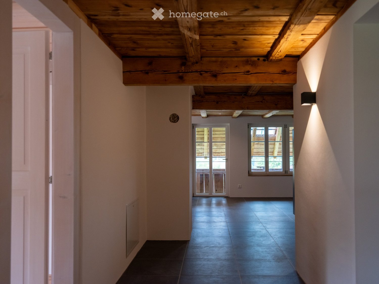 Neue moderne 4.5 Zi. Wohnung mit Charme in Bauernhaus 1.OG - Bild 4