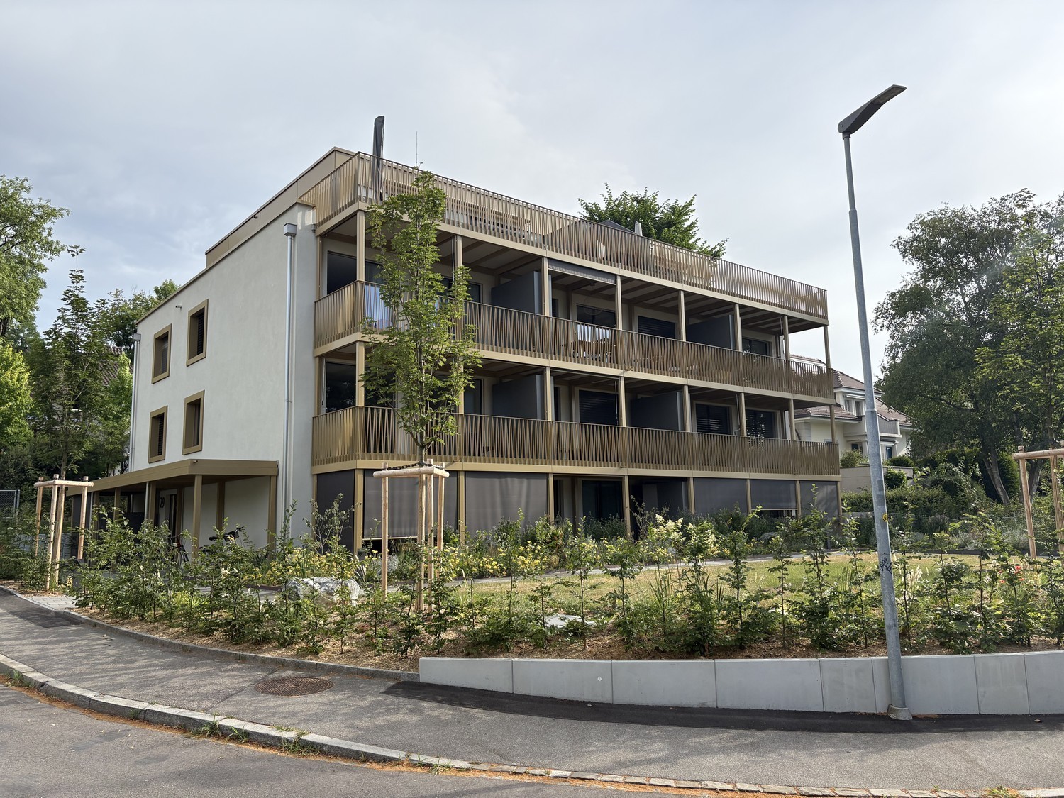 Schöne 3.5-Z-Wohnung mit Tiefgarage und grossem Balkon - Bild 8