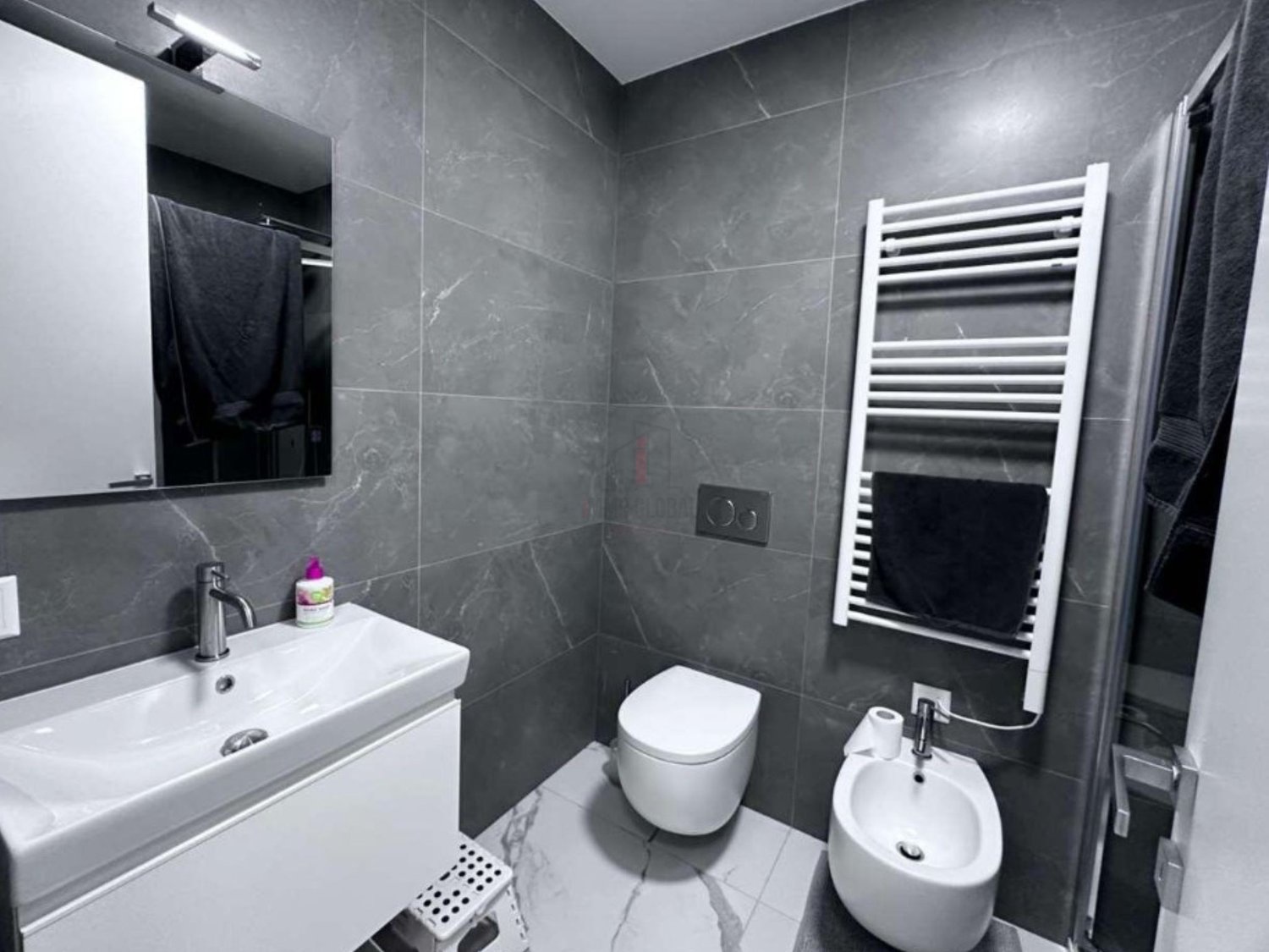 PRESTIGIOSO BILOCALE ARREDATO CON MERAVIGLIOSO TERRAZZO - Bild 7