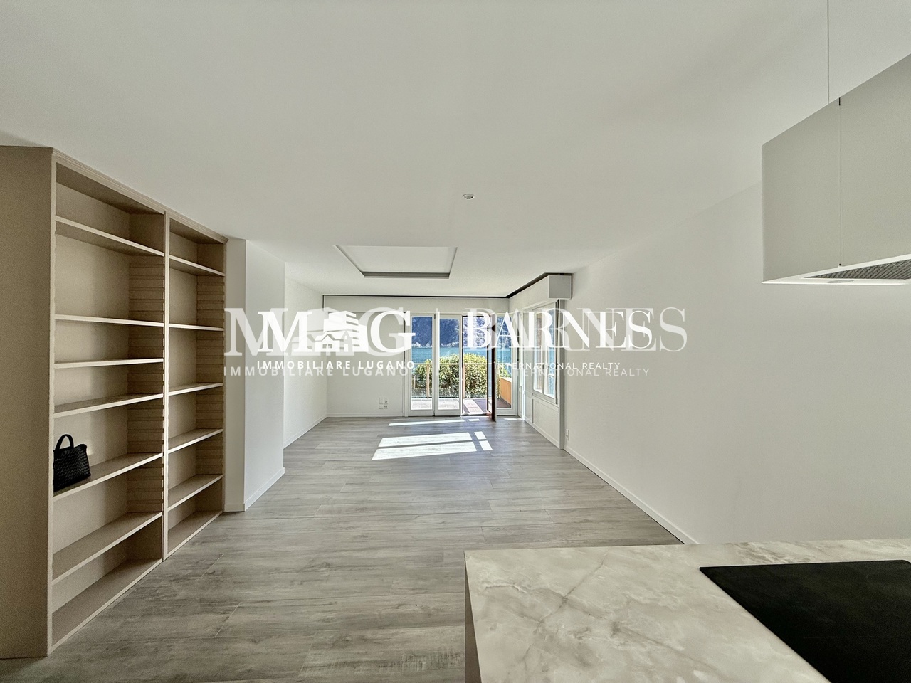 Castagnola: Appartamento 4.5 ristrutturato direttamente sul lago - Bild 2