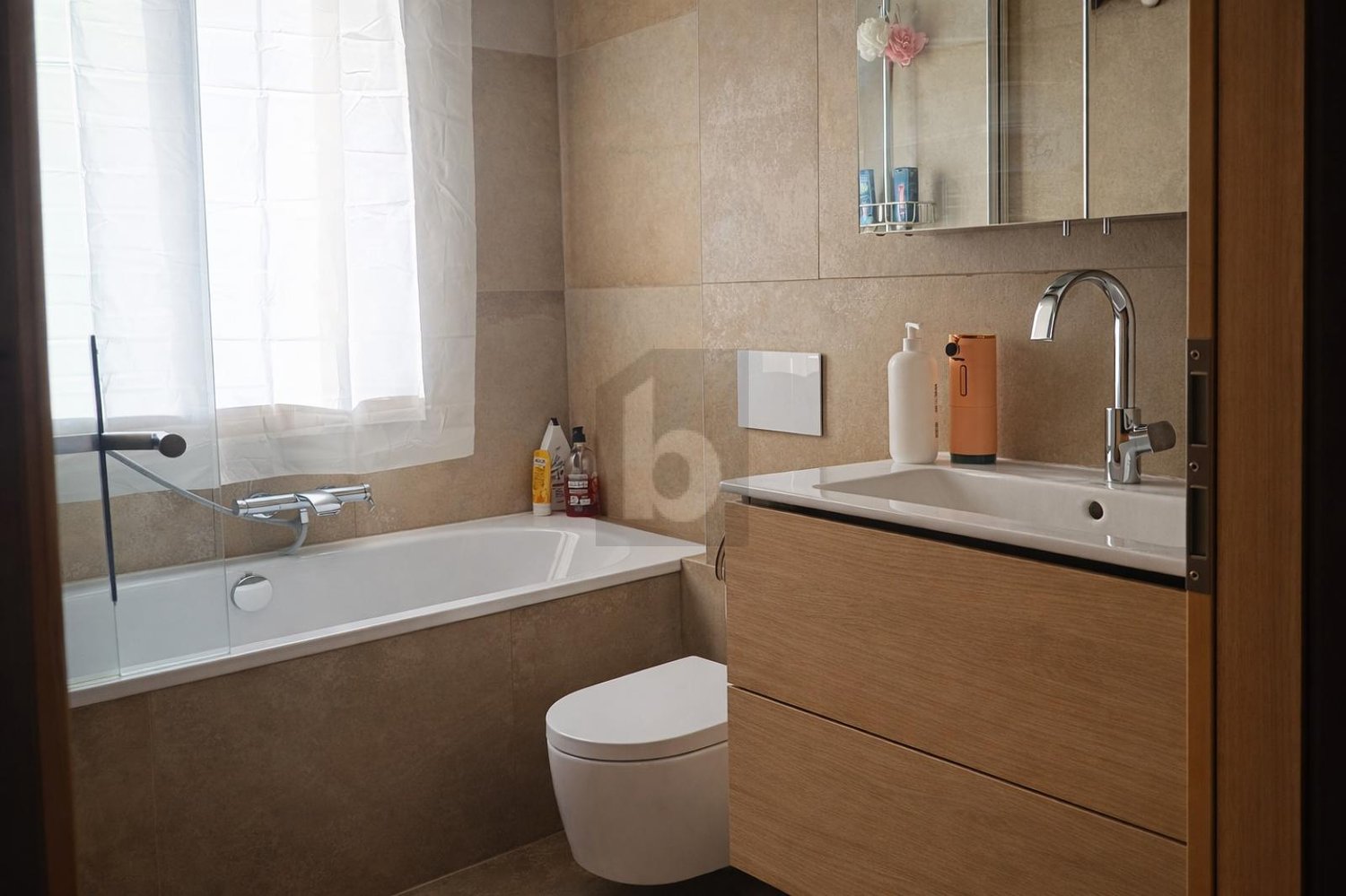 MODERNE, LUMINEUX & AVEC PANORAMA - Bild 5