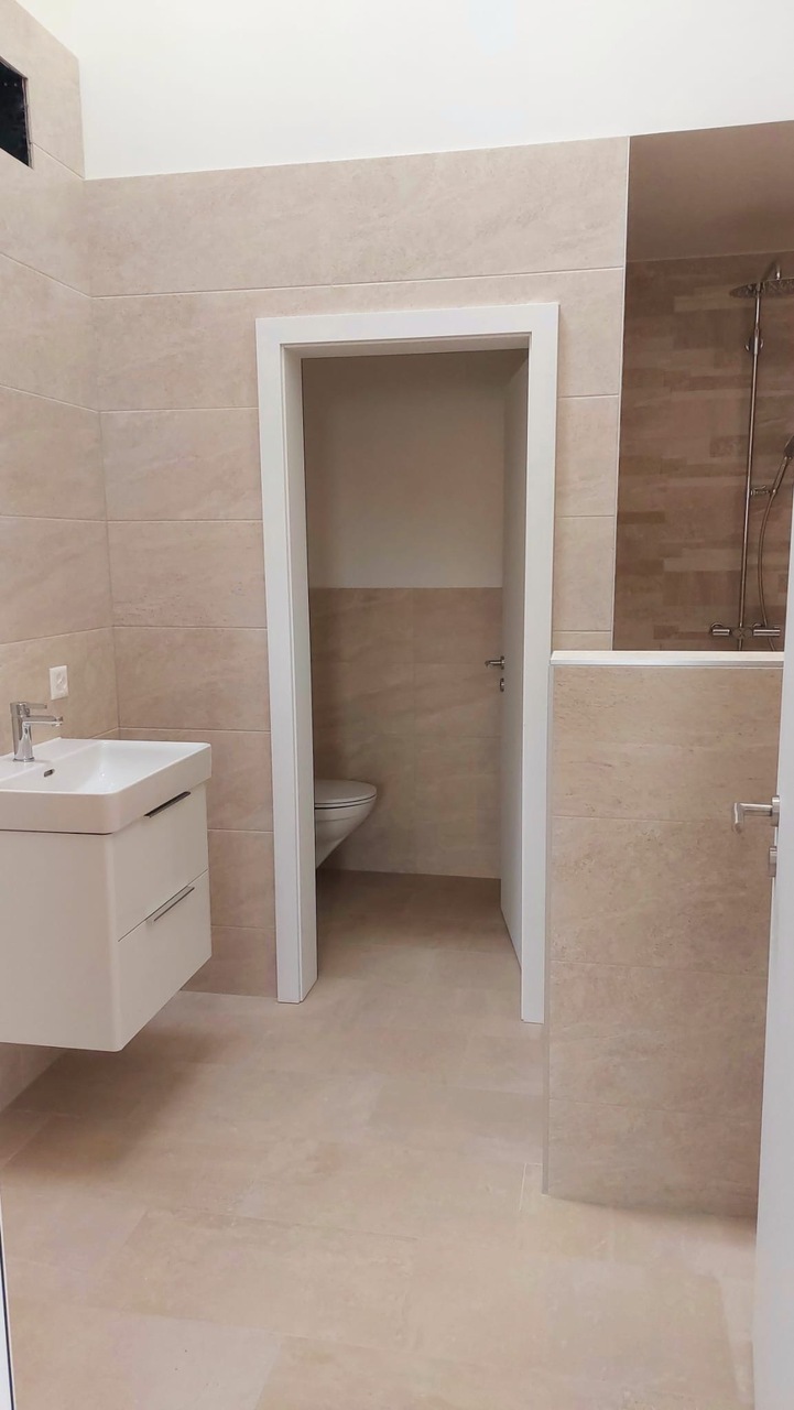 Cheyres, à louer, appartement de 2.5 pièces, vue lac de Neuchâtel ! - Bild 5