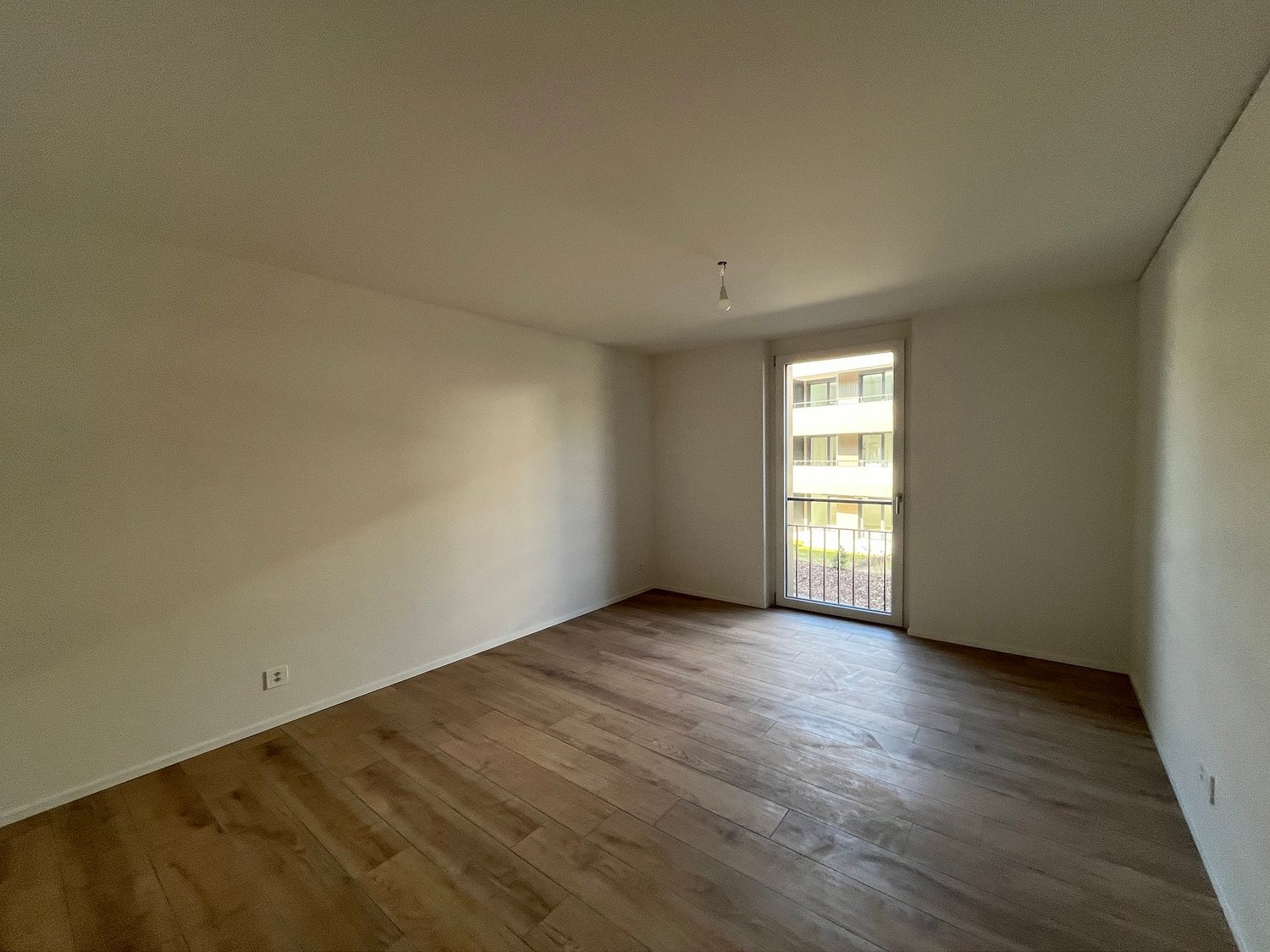 05700 - Appart. 3½ PCES - IMP. CHAMP-RIOND 26 - MATRAN - Bild 3