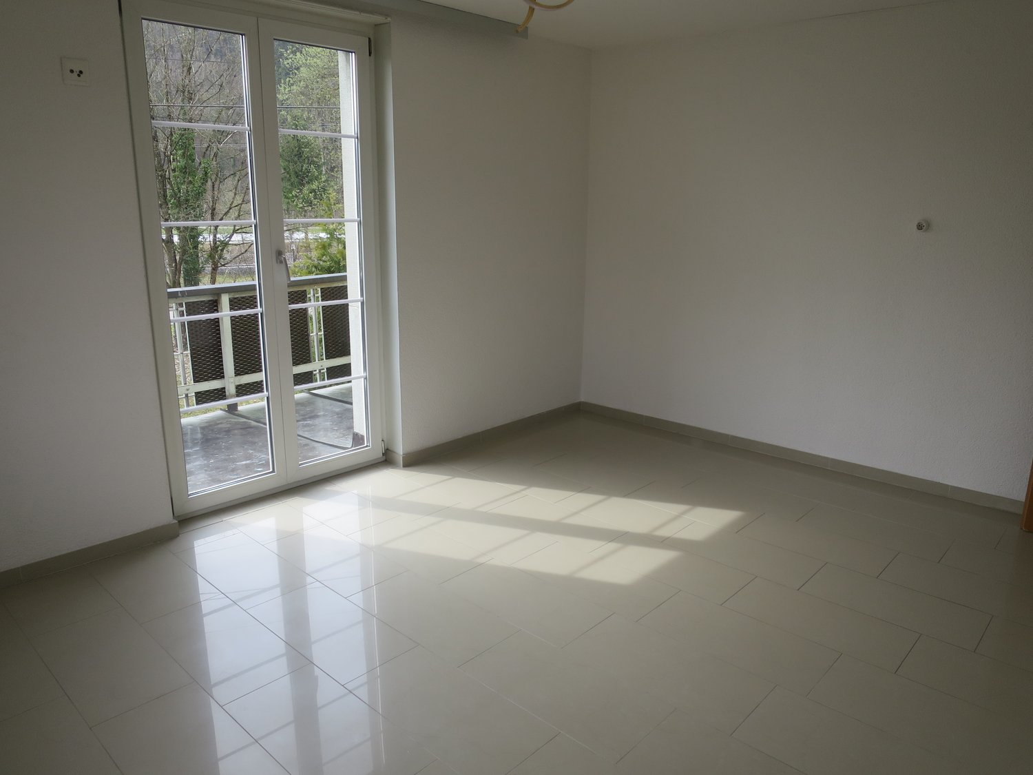 *** Zentral gelegene 4.5 Zimmerwohnung in Turbenthal zu vermieten *** - Bild 4