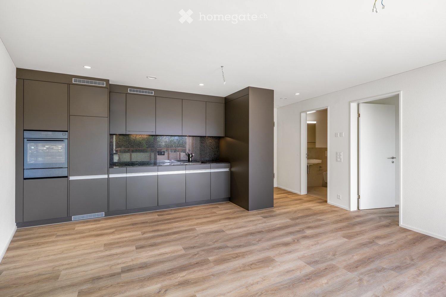 Moderne 2.5 Zimmerwohnung in privilegierter Lage oberhalb der Limmat - Bild 1