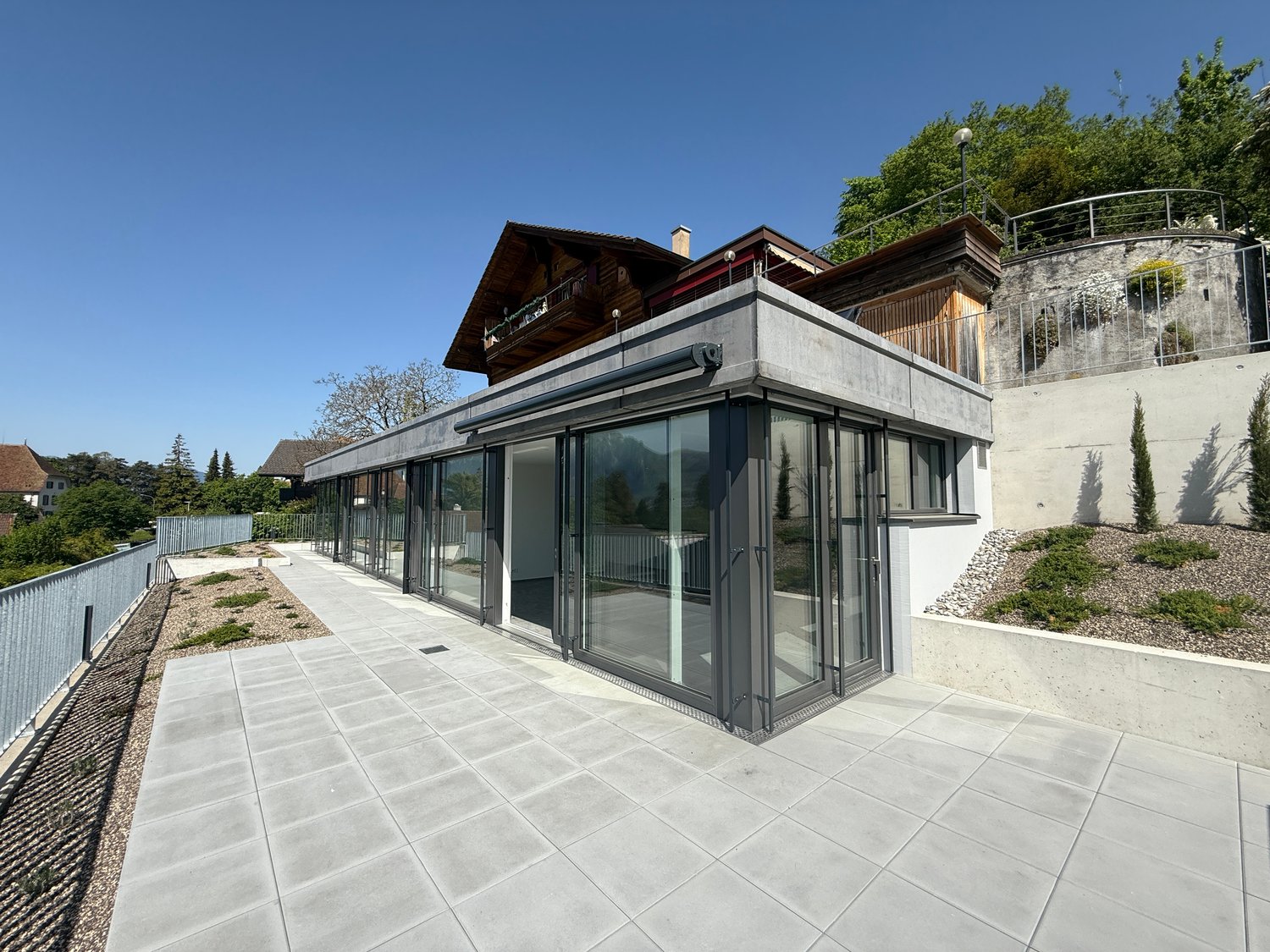 Exklusive Neubauwohnung mit Panorama-Seesicht in Oberhofen am Thunersee - Bild 1