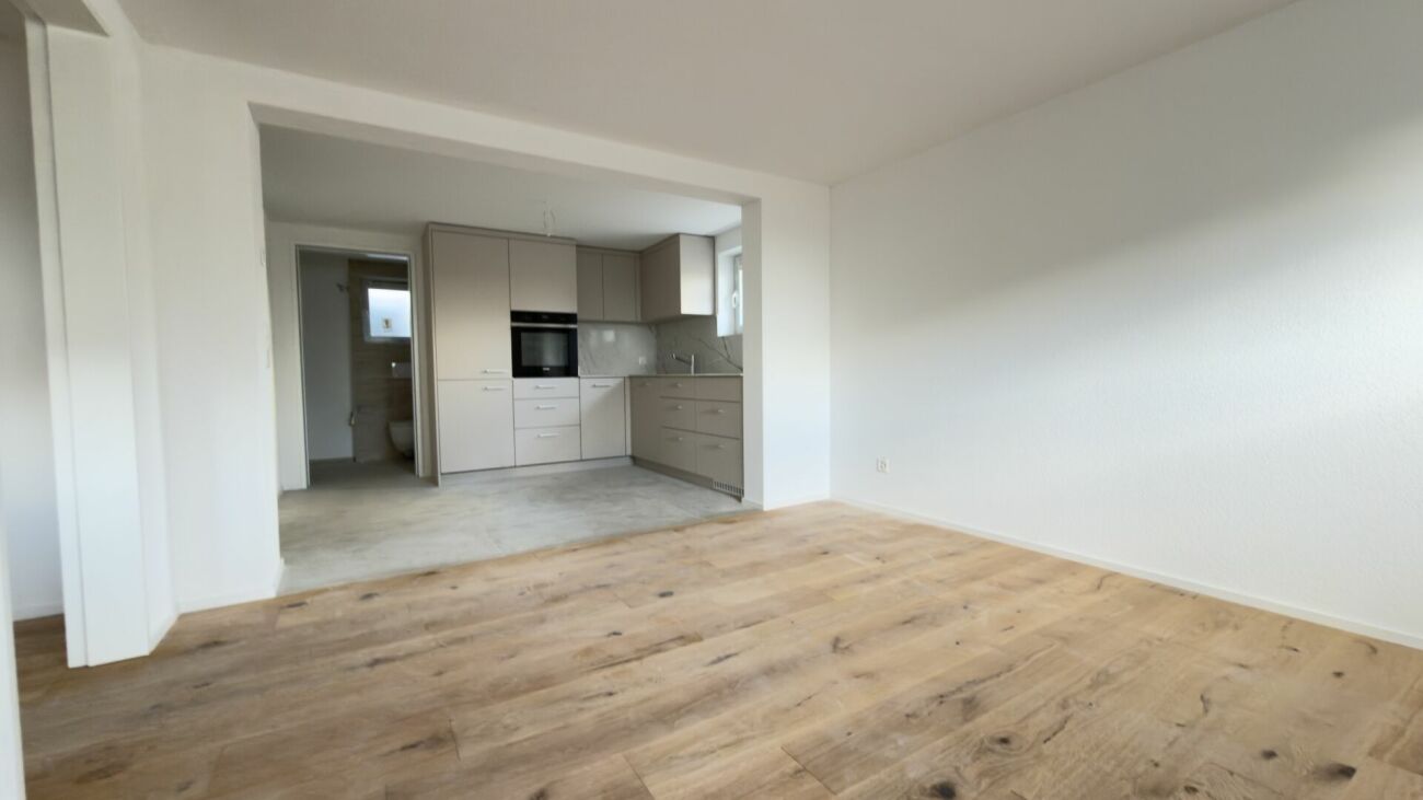 Kernsanierte 2.5 Zimmer WHG im Erstbezug K - Bild 1