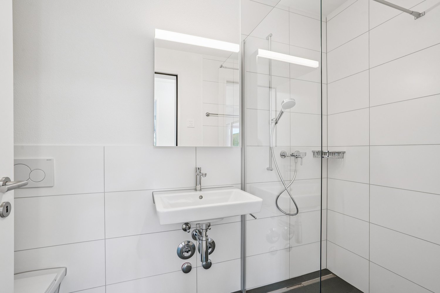 Modern - mit Sitzplatz und Loggia - Neubau - Bild 7