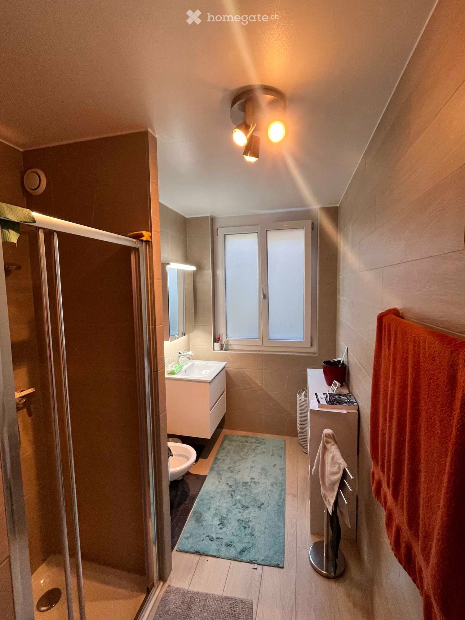 Appartement lumineux avec balcon – 15 min centre-ville – CHF 1"670 charges incluses - Bild 2