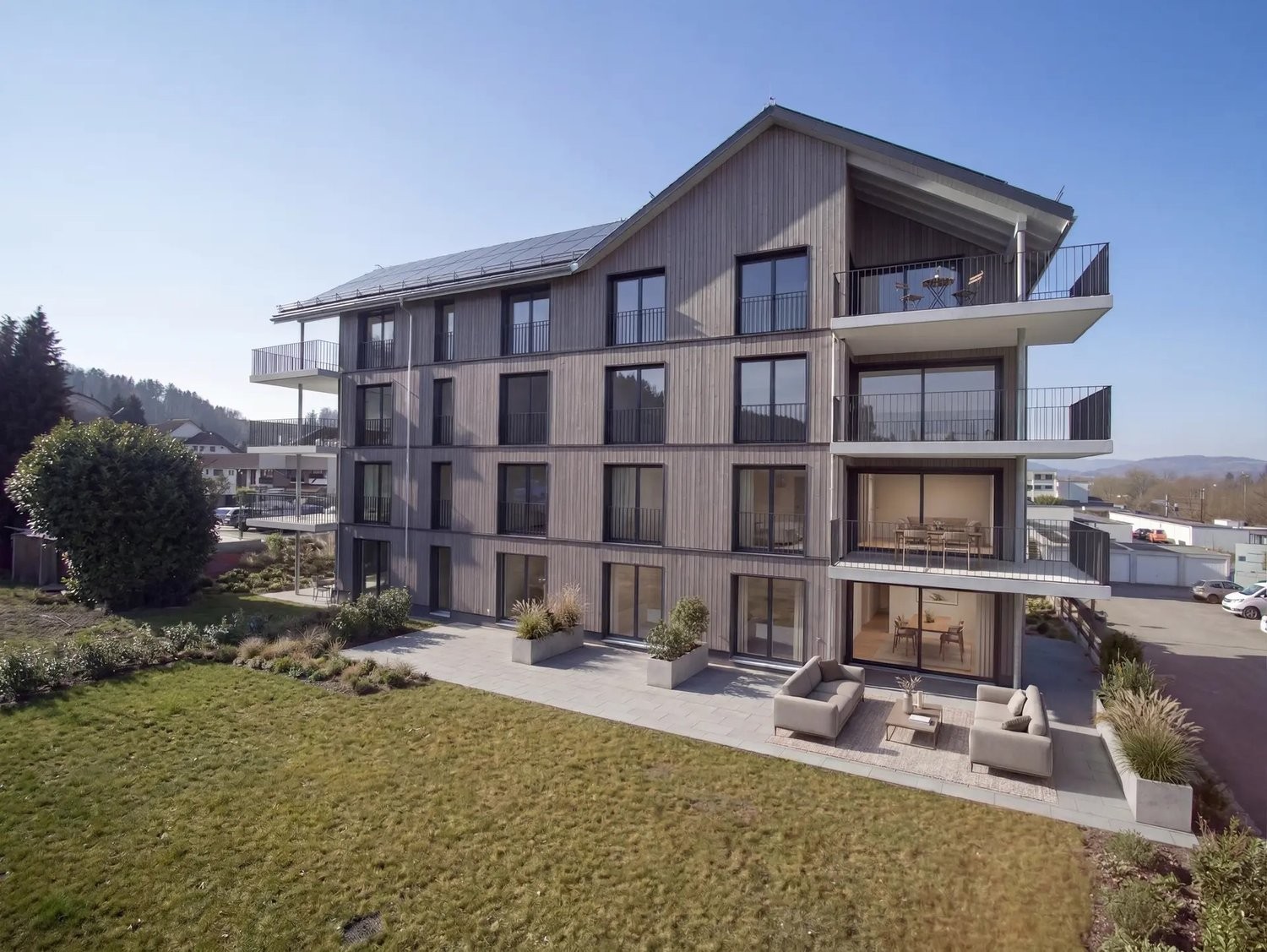 ERSTVERMIETUNG: Wohnen mitten im Dorf - Aussenansicht