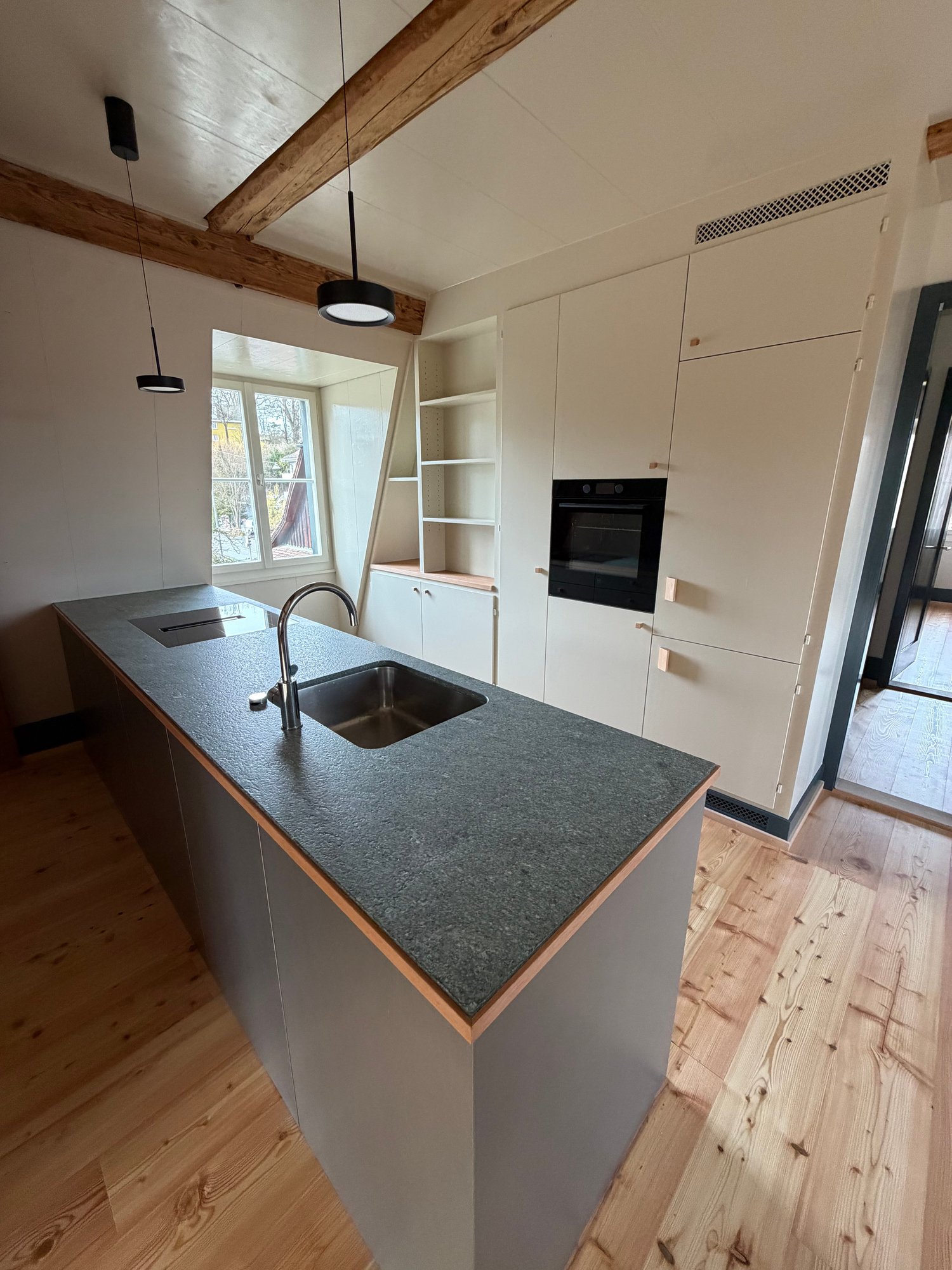 Eigene Parkanlage - Wohnen mit Charme und Einzigartigkeit - Bild 3