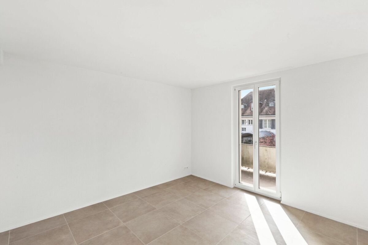 Helle 2.5-Zimmer-Wohnung mit Balkon - Bild 3