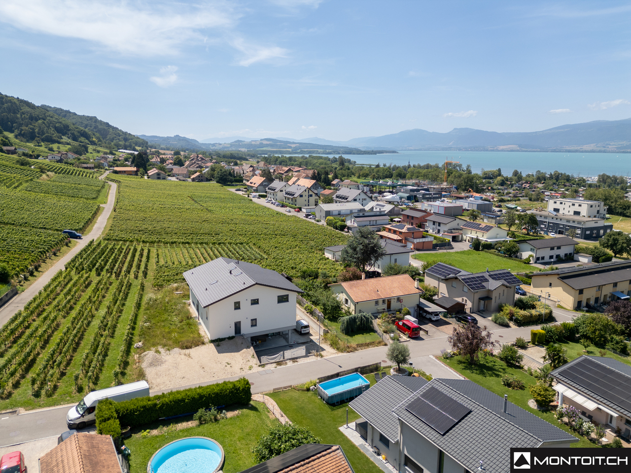 Cheyres, à louer, appartement de 2.5 pièces, vue lac de Neuchâtel ! - Bild 1