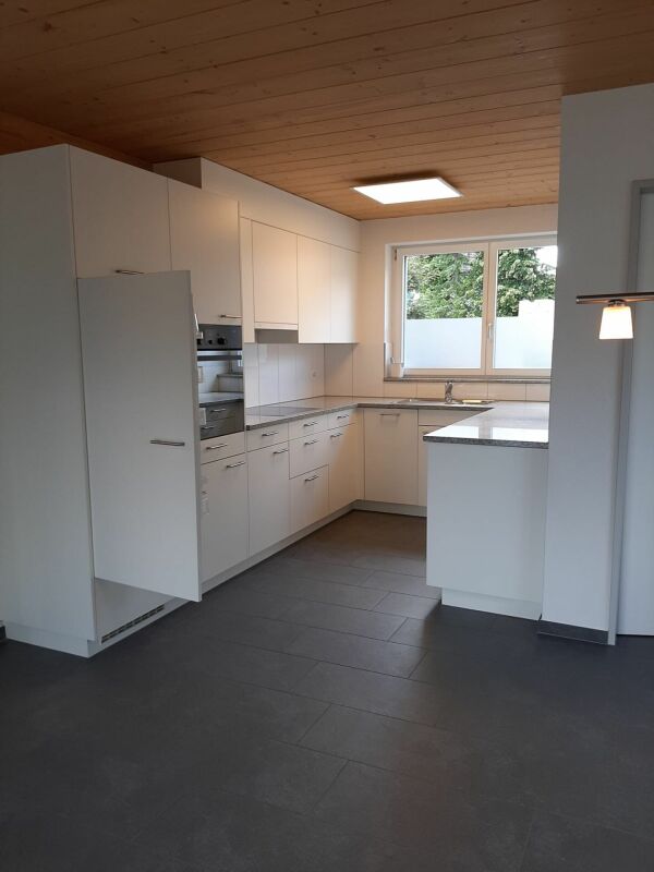 BEFRISTET | 3.5 Zimmer-Masionettewohnung in Seewen - Küche