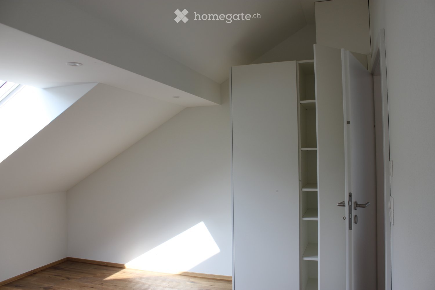 Erstvermietung Dachwohnung zentral gelegen - Bild 5